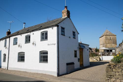 The Cottage and The Nook - image 12