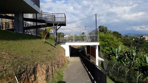 APARTAMENTO AVENIDA CONDINA Primer Piso in San Joaquin