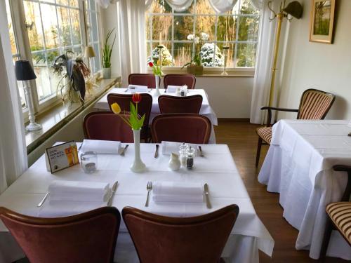 Restaurant, Waldhotel "Peter aufm Berge" in Bad Oeynhausen