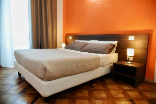 Standard Double or Twin Room image 8