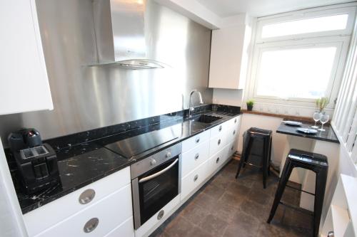 Soho Apartment With Excellent Views