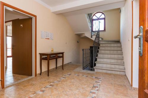 Family friendly house with a swimming pool Sveti Filip i Jakov Biograd - 15775 - image 4