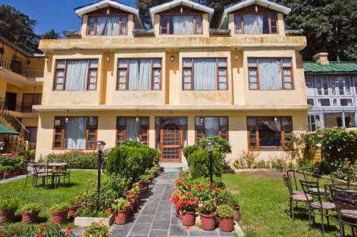 

B&B with gym & Wifi, by GuestHouser