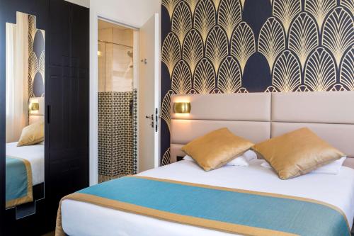 1 king bed, 1 twin bed