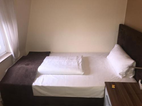 1 twin bed
