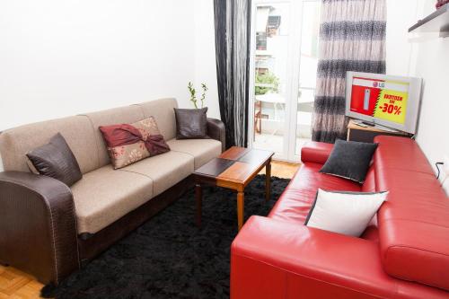  Classic Pied a Terre with Lovely View in Central Athens! in Athen