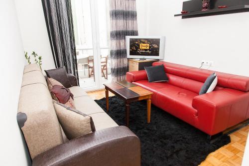  Classic Pied a Terre with Lovely View in Central Athens! in Athen
