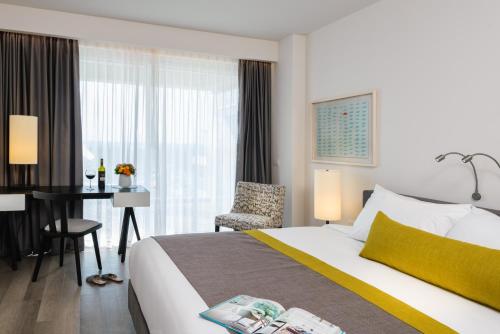 room detail thumbnail 0