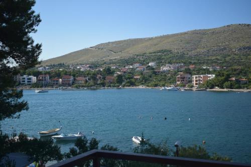 Apartments Tonka Grebaštica