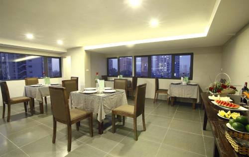 Food and beverages, Blue Pearl West Hanoi Hotel in Tu Liem District