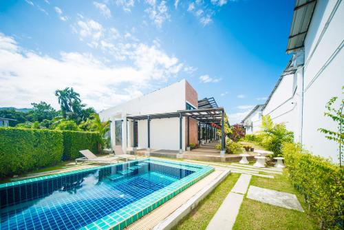 Where to stay in Phuket Bang Tao Beach - ChillHub Hostel