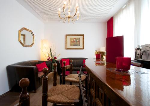 Hotel Carmen - image 8