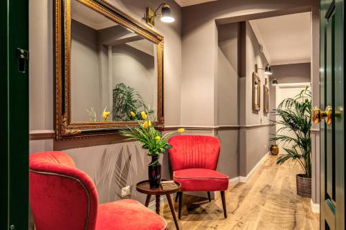 Tree Charme Parliament Boutique Hotel - main image