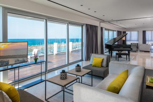 Balcony/terrace, Herods Herzliya Hotel by the Beach in Herzliya