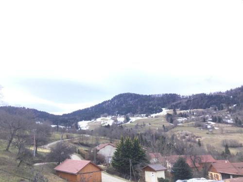 Maison moyenne montagne chambre d'hôte Pinsot