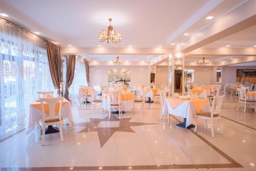 طعام و مشروبات, فندق أستانا الدولي (Astana International Hotel) in ألماتي