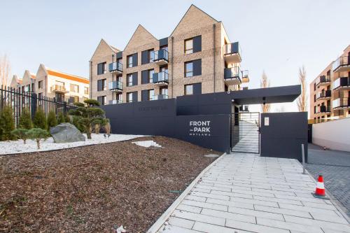 Apartment Front Park Sadowa with Parking by Noclegi Renters in Nether city