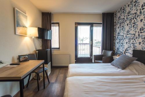 Double Room image 8