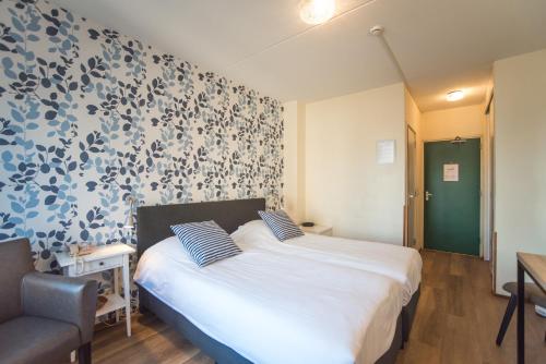 Double Room image 4