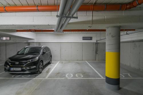 Wrocław Rose Apartments by Renters - image 3