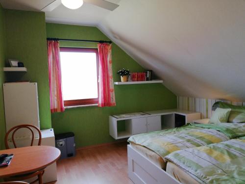 Privatzimmer mit Aussicht - Accommodation - Pirna