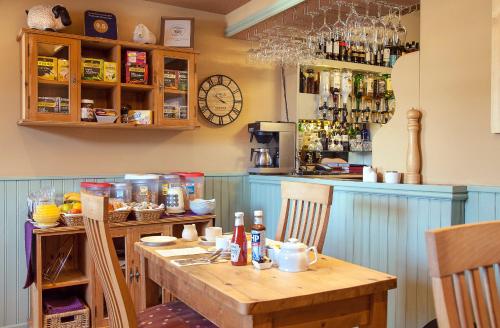 ห้องอาหาร, The Shoulder Of Mutton Inn in แฮมสตอล ริดแวร์