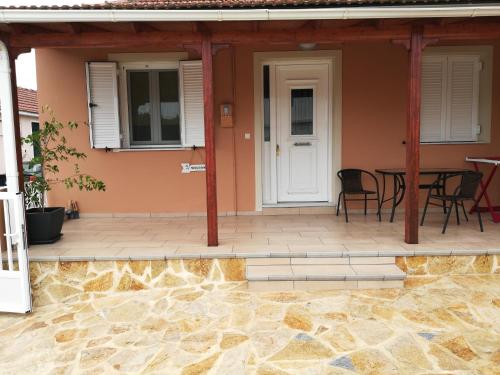  Villa Vignerata, Ferienwohnung in Kefalonia