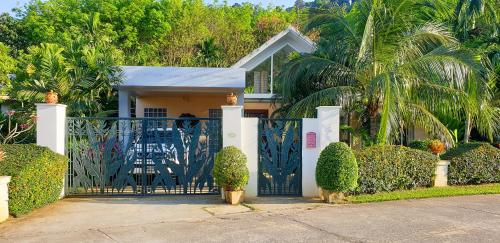 Luxury villa on Phuket Luxury villa on Phuket