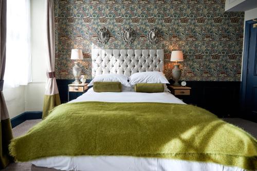 The Fleece at Cirencester - image 12