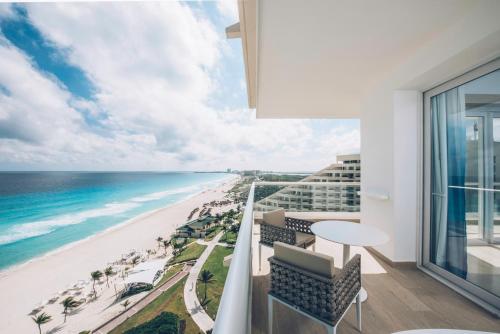 Coral Level at Iberostar Selection Cancun Stop at Iberostar Cancun Star Prestige All Inclusive - Adu to discover the wonders of Cancun. The property offers guests a range of services and amenities designed to provide comfort and convenience. 