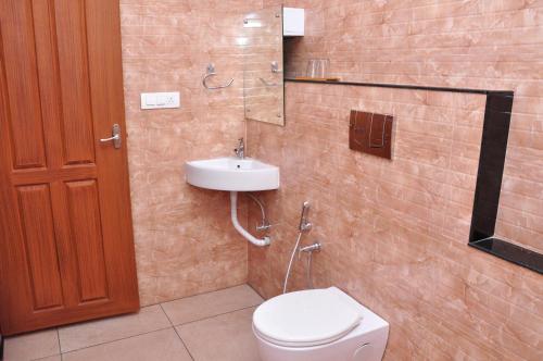 Bathroom, Thanal Homestay in Palluruthy