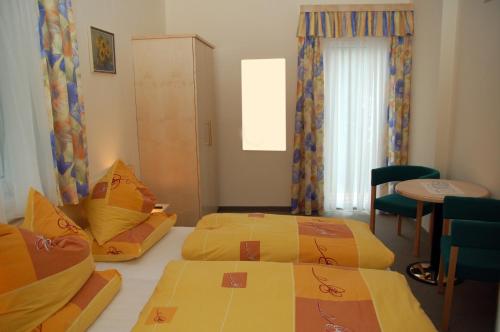 1 double bed