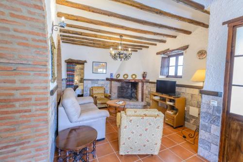  Holiday Home El Pilarillo Piscina Compartida in Alcaucín