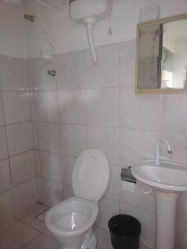 Single Room with Bathroom image 1