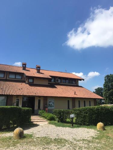  Agriturismo Santa Sofia, Torre dʼIsola bei Certosa di Pavia