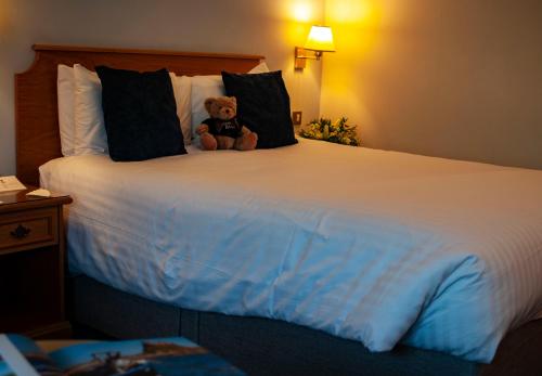 Best Western Plus Bentley Hotel, Leisure Club & Spa The 4-star The Bentley Hotel, Leisure Club & Spa offers comfort and convenience whether youre on business or holiday in South Hykeham. Featuring a complete list of amenities, guests will find their s