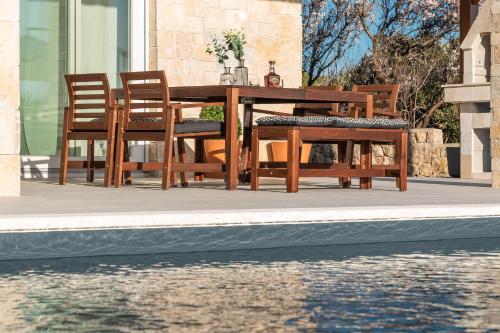 Villa Olea, luxury retreat with nature blend