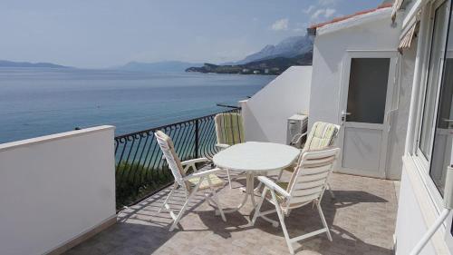 Apartments by the sea Tucepi Makarska - 2699 - image 9