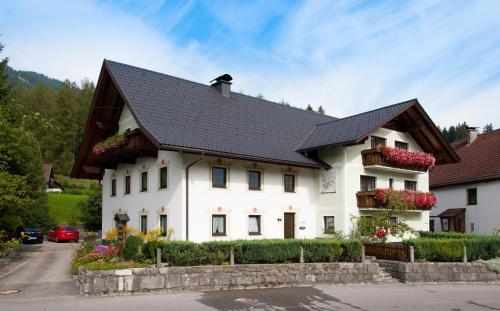 بيت شباب هوسب بيت شباب هوسب