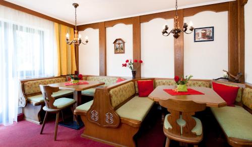 بيت شباب هوسب بيت شباب هوسب