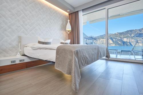 Hotel Castello Lake Front - image 3