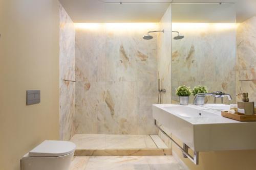 Lisbon Finestay 8 Building Apartments