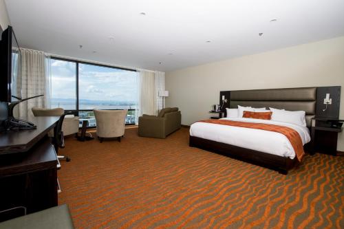 โรงแรมเลเวก (Hotel Levesque) in ริเวียร์-ดู-โลพ