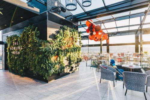 مطعم, كانبيرا ريكس هوتيل آند سيرفيسد أبارتمنتس (Canberra Rex Hotel and Serviced Apartments) in برادون