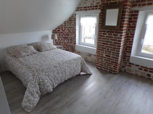 AU PIED DU MONT chambre d'hôte Longfossé