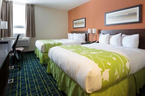 Queen Room with Two Queen Beds - Non-Smoking