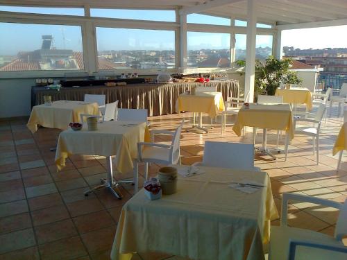 Hotel L'Approdo - image 10