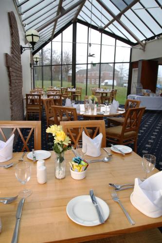 Hermitage Park Hotel - main image
