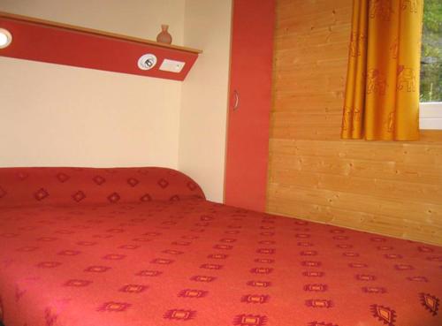 2 bedrooms, 4 beds