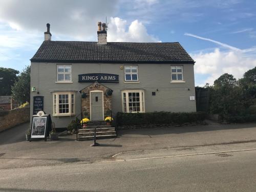 The Kings Arms (Scalford) - Accommodation - Melton Mowbray